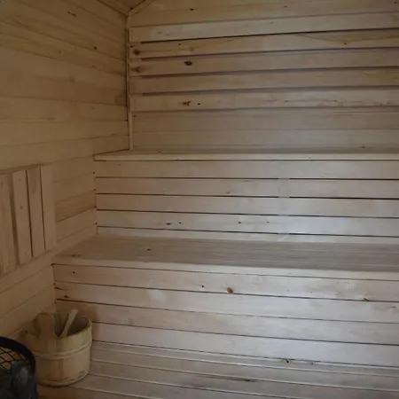 Nad Jeziorem Farm stay *