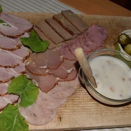 Nad Jeziorem *