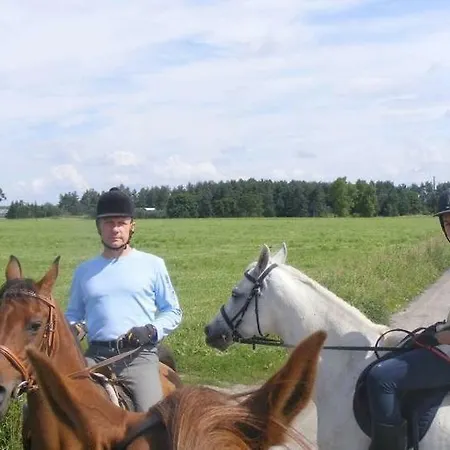 Nad Jeziorem Farm stay